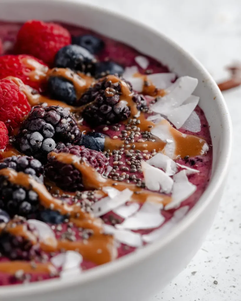 Paleo Recipes berry almond smoothie bowl healthy breakfast