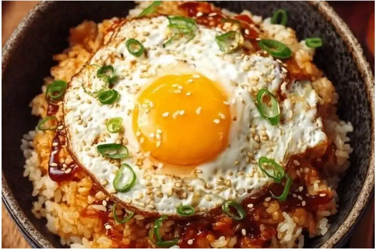 Delicious Gyeran Bap, a traditional Korean egg rice dish served in a bowl.
